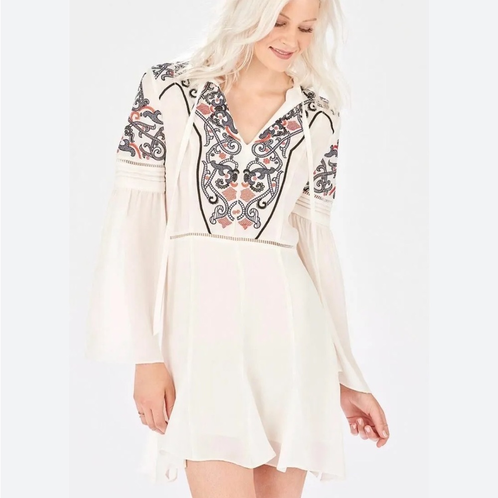Parker Milly white embroidered dress S